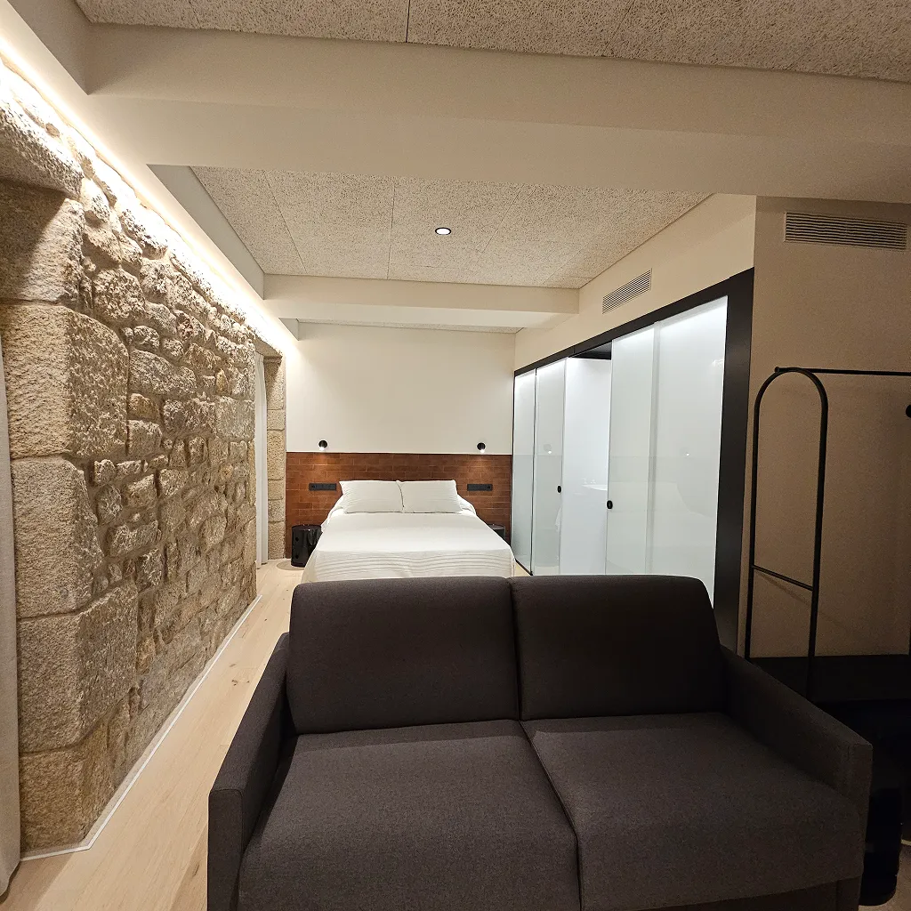 Interior del Estudio 22 de La Casa del Almirante en Baiona